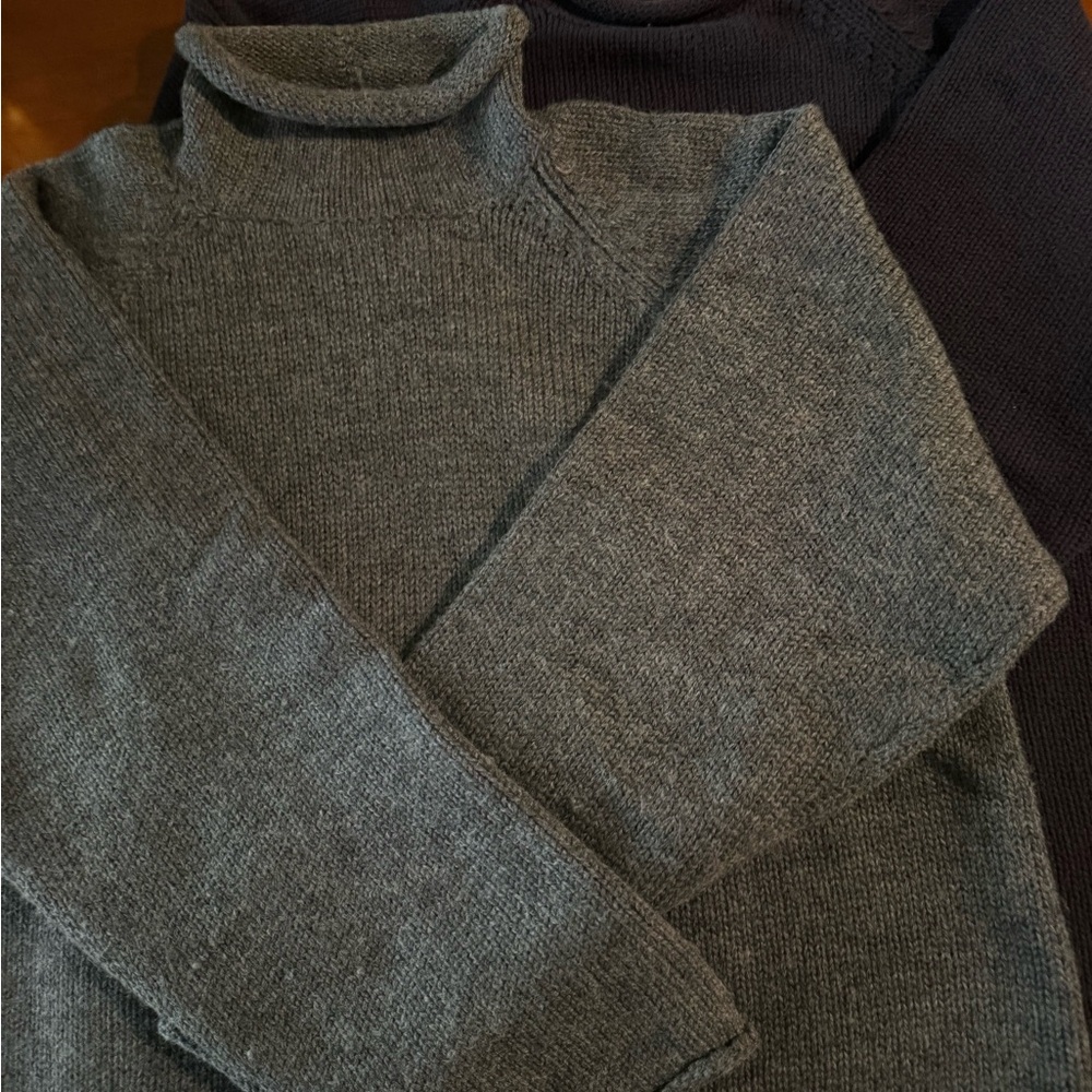 Vintage JCrew 100% Wool  Roll Neck Sweater. Men Size Large.
